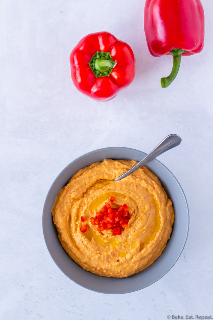 easy homemade roasted red pepper hummus