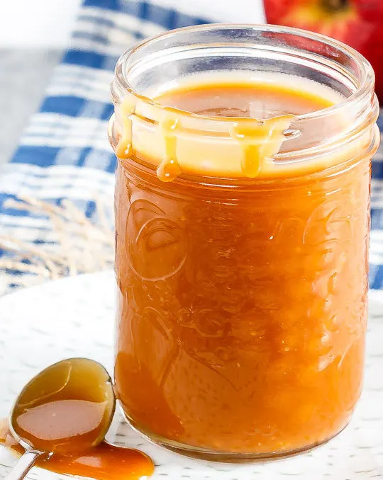 This homemade salted caramel sauce has just 4 ingredients and is so easy to make. If you love salted caramel sauce, you need to try making it!