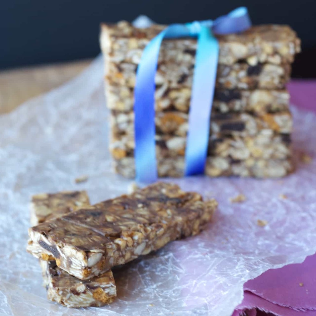 Cherry Almond Granola Bars - Bake.Eat.Repeat.