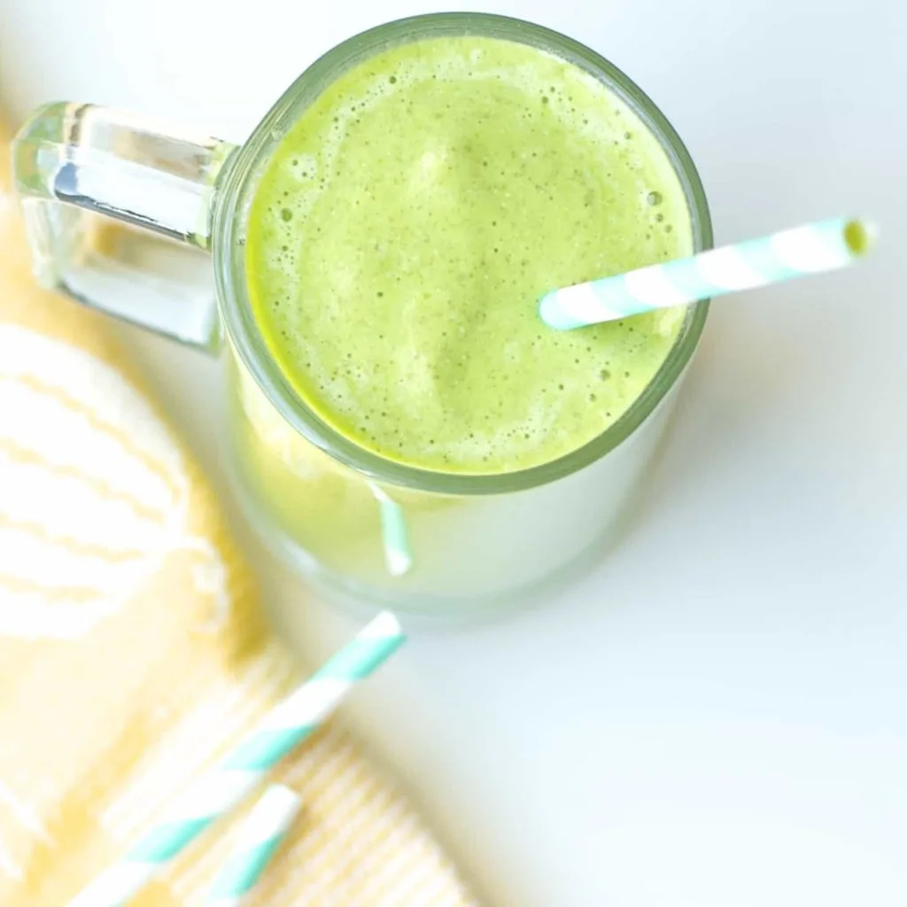 Tropical Green Smoothie - Bake.Eat.Repeat.