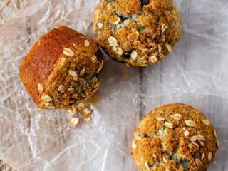 Enjoy a healthier blueberry muffin with these blueberry oatmeal muffins - filled with oats and blueberries, and less oil and sugar then your typical muffin!