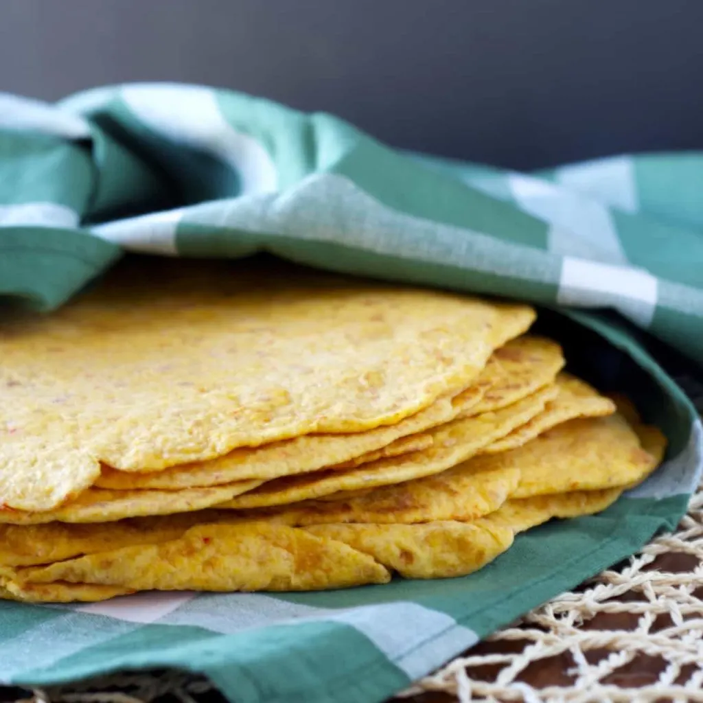 Roasted Red Pepper Tortillas - Bake.Eat.Repeat.