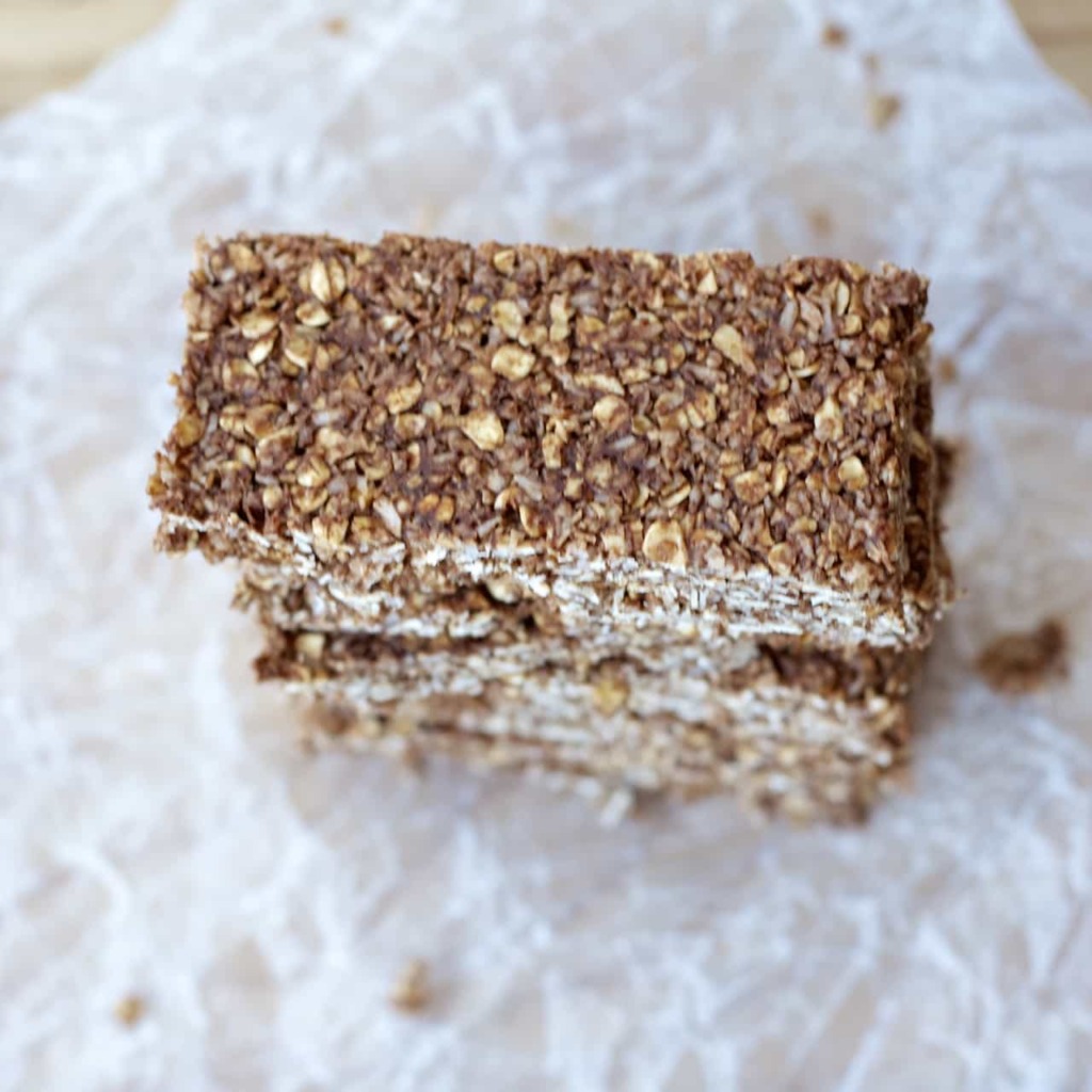 Chocolate macaroon granola bars