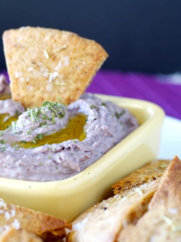 Black Bean Hummus