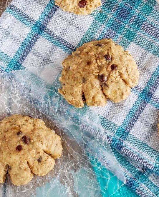 Super soft banana bread bear paws that are made with whole grains and are much healthier than the store-bought ones. Plus, the kids love 'em!