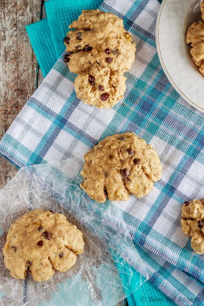 Super soft banana bread bear paws that are made with whole grains and are much healthier than the store-bought ones. Plus, the kids love 'em!