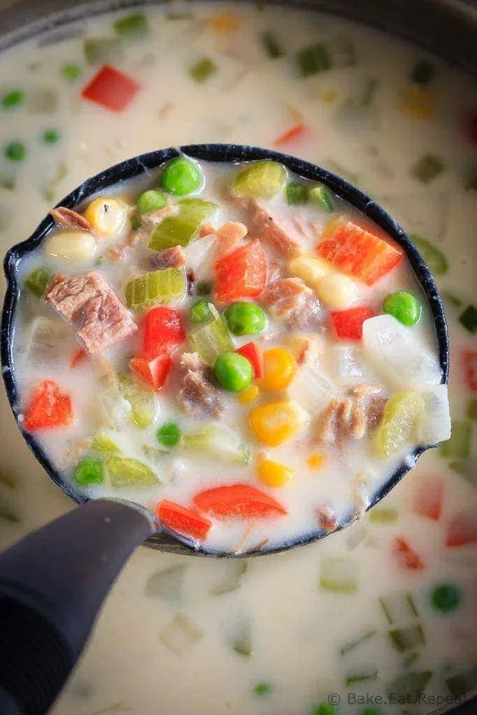 This creamy ham and corn chowder is quick and easy to make, and is a great way to use up leftover ham. Make it either in the slow cooker or on the stove!