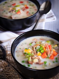 This creamy ham and corn chowder is quick and easy to make, and is a great way to use up leftover ham. Make it either in the slow cooker or on the stove!