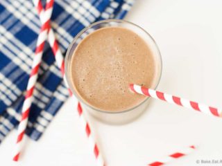 Healthy Chocolate Peanut Butter Smoothie - A healthy and filling chocolate peanut butter smoothie, with bananas and oatmeal as well for a full meal!