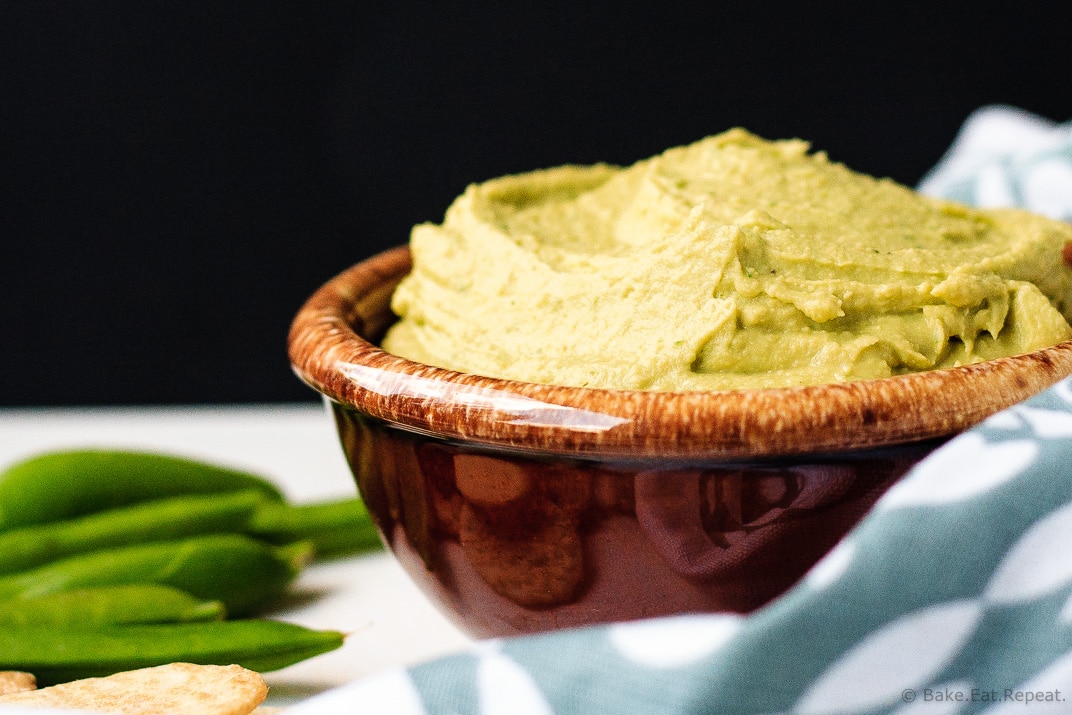 Avocado Hummus - Smooth and creamy avocado hummus - a quick and easy dip that is full of flavour and a healthy snack.