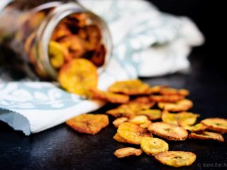 Plantain Chips - Quick and easy plantain chips - crunchy and crispy and perfect to snack on!