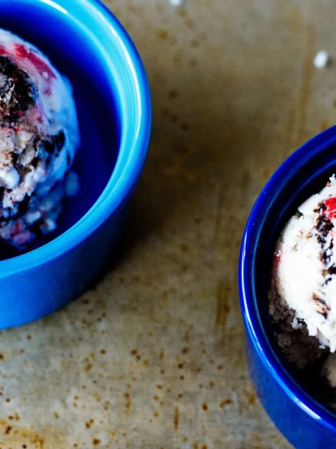 Roasted Strawberry and Oreo Ice Cream - Easy and delicious no churn ice cream filled with roasted strawberries and oreo cookies. Only 6 ingredients to make! Plus, it’s lightened up with some Greek yogurt!