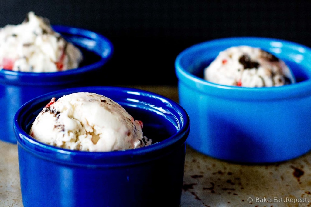 Roasted Strawberry and Oreo Ice Cream - Easy and delicious no churn ice cream filled with roasted strawberries and oreo cookies. Only 6 ingredients to make! Plus, it’s lightened up with some Greek yogurt!