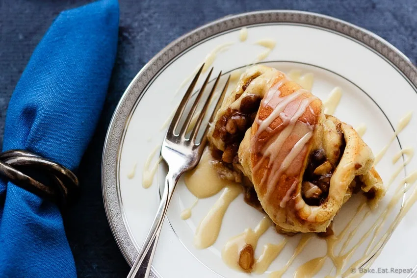 Apple Cinnamon Sweet Rolls - Easy to make, amazing apple cinnamon sweet rolls drizzled with a sweet maple glaze. These need to be part of your weekend brunch plans!