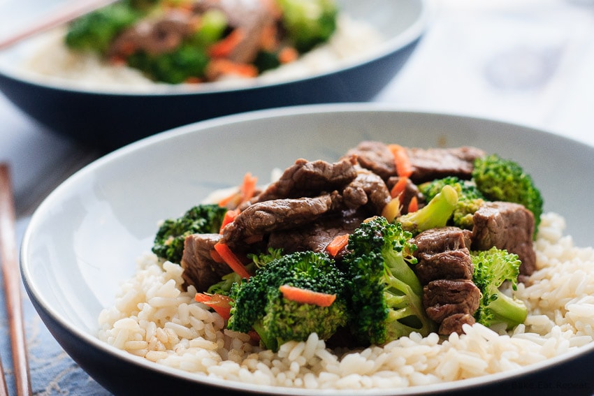 Easy Beef and Broccoli - Super quick and easy beef and broccoli for #30MinuteThursday - this stir fry is on the table in under 30 minutes and is way better then takeout!