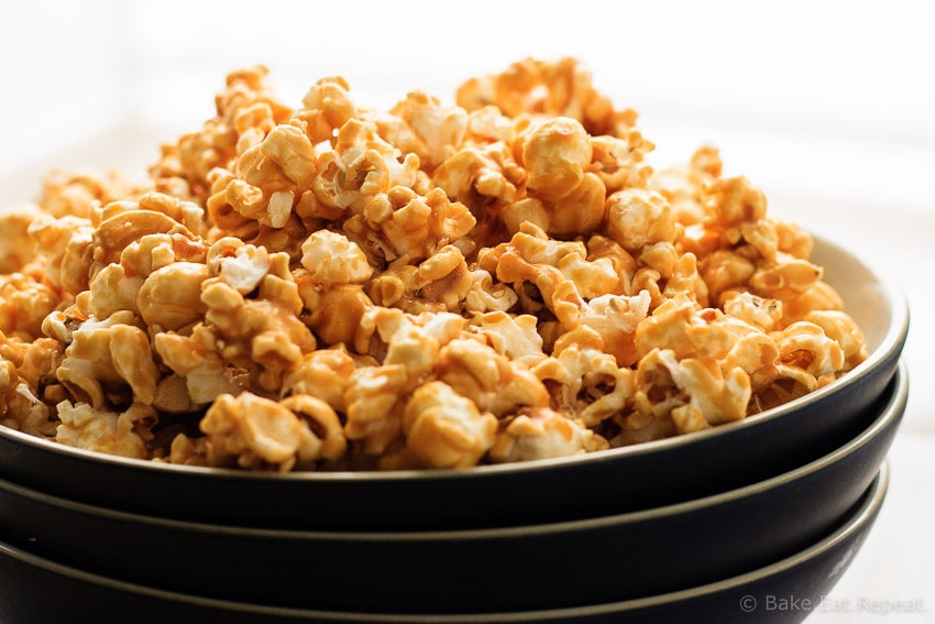 Easy Caramel Corn - Caramel corn that's easy to make and tastes fantastic. The perfect snack or gift for the holidays!