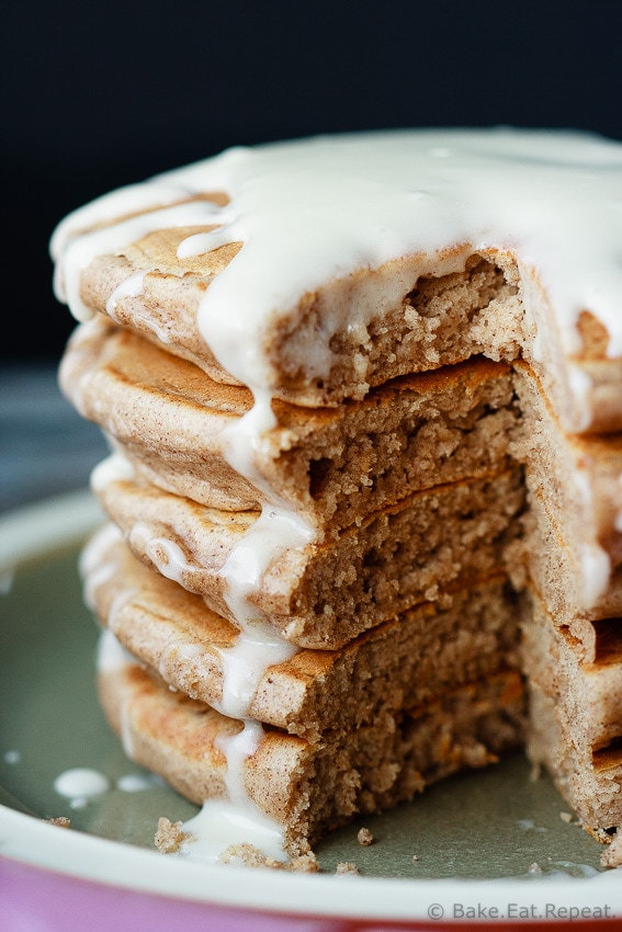 Cinnamon Roll Pancakes - A quick and easy fix for your cinnamon roll craving, these cinnamon roll pancakes are a fantastic breakfast treat!