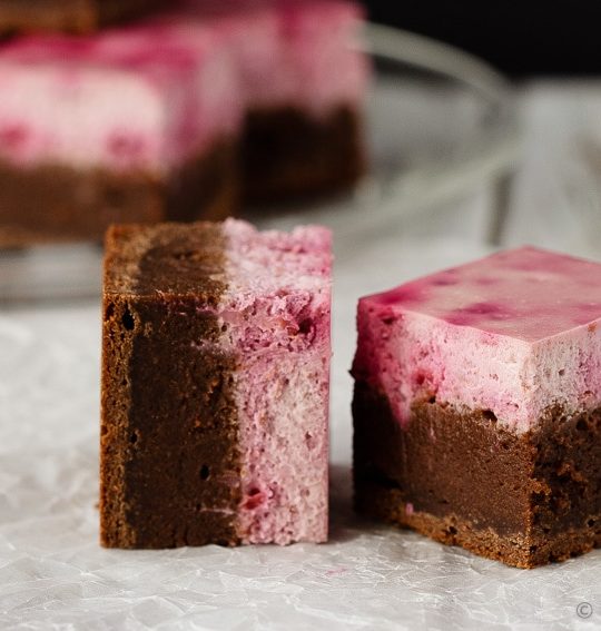 Raspberry Cheesecake Brownies - Easy to make raspberry cheesecake brownies that are perfect for Valentine’s Day! Or for a special dessert. Or just because. These are amazing!