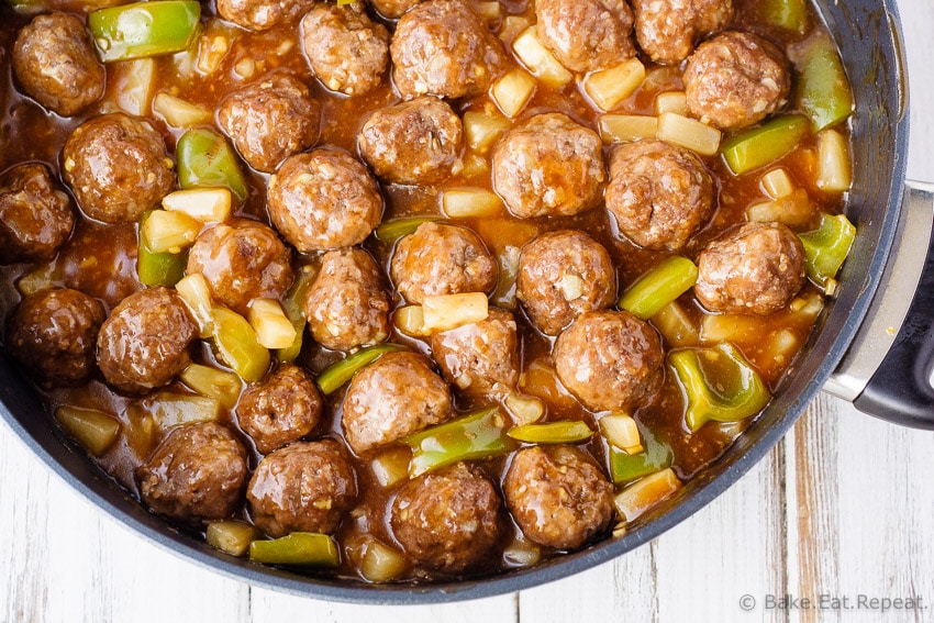Sweet and Sour Meatballs - Quick and easy sweet and sour meatballs with green pepper and pineapple. On the table in 30 minutes and the whole family will love them!