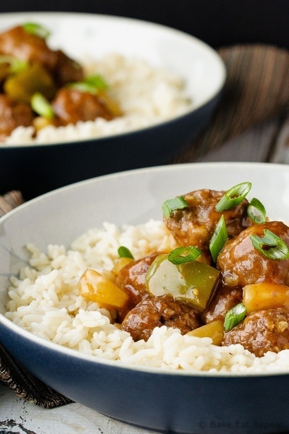 Sweet and Sour Meatballs - Quick and easy sweet and sour meatballs with green pepper and pineapple. On the table in 30 minutes and the whole family will love them!