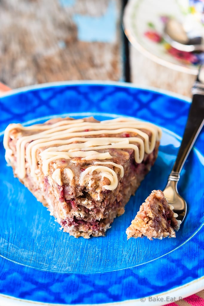 Banana Berry Oatmeal Cake - This banana berry oatmeal cake with a vanilla glaze is quick and easy to whip up, and makes a fantastic breakfast or a healthy snack!