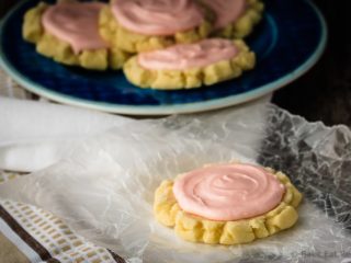 Swig Sugar Cookie Recipe - The best sugar cookies I’ve ever made – or eaten! This copycat Swig sugar cookie recipe is fast and easy and the cookies stay super soft. They're amazing!