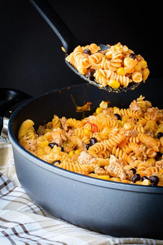 Mexican One Pan Pasta - Super fast and easy Mexican one pan pasta - it takes less than 25 minutes to have a flavourful, one pan pasta dish on the table that everyone will love!