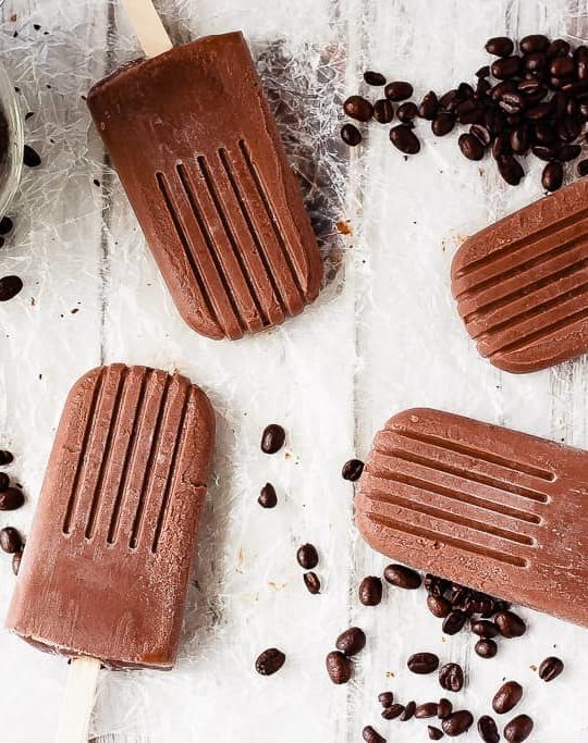 Mocha Fudgsicles - Homemade mocha fudgsicles that are quick and easy to make and are the perfect dessert. Creamy, chocolate-y, fudgy, mocha flavoured fudgsicles.