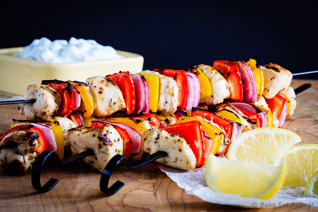 Greek Chicken Kabobs with Tzatziki Sauce - An easy, 30 minute meal for the summer, these grilled Greek chicken kabobs with tzatziki sauce are fantastic. The whole family will love them! #30MinuteThursday