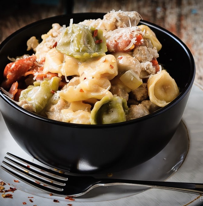 One Pot Turkey Mushroom Tortellini - Tender cheese tortellini in a creamy white sauce, this one pot turkey mushroom tortellini is a family favourite - plus it's ready in 30 minutes!