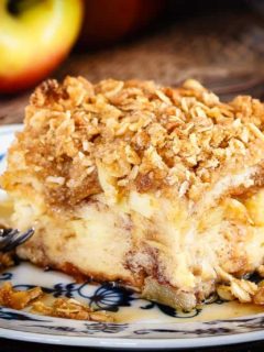 Apple Crisp French Toast Casserole - This apple crisp French toast casserole can be made ahead of time to make breakfast a super simple affair! Simplify your holidays with this tasty casserole!