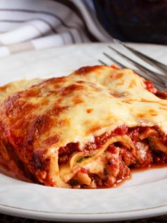 Ravioli Lasagna - An easier and faster version of a favourite pasta dish, this ravioli lasagna is absolutely amazing. Quick to make and tastes like the real thing!