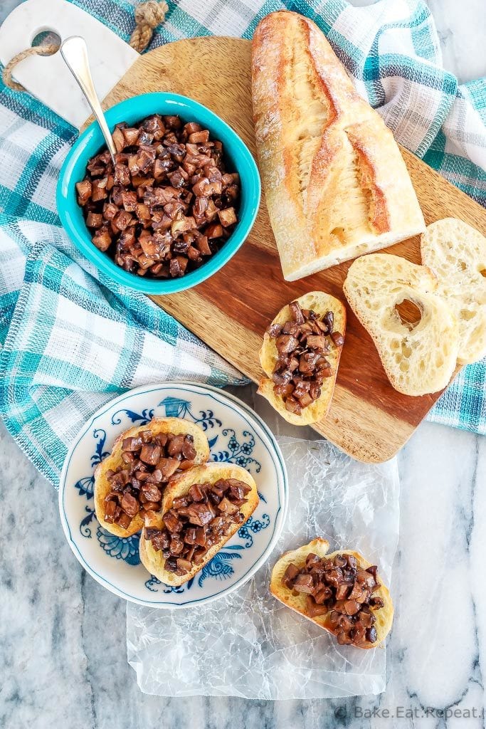 This maple mushroom crostini is the perfect appetizer or snack! Sauteed mushrooms caramelized with maple syrup and served on toasted baguette - so good!