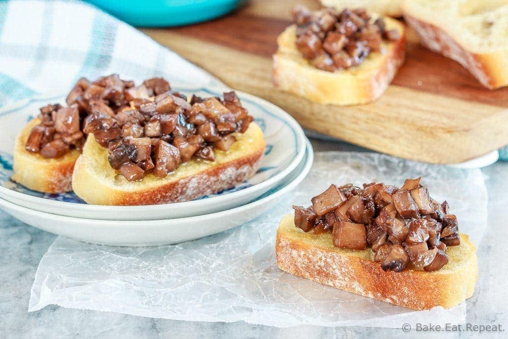 This maple mushroom crostini is the perfect appetizer or snack! Sauteed mushrooms caramelized with maple syrup and served on toasted baguette - so good!