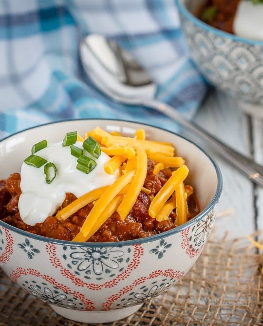 This slow cooker chili is super quick and easy to throw together and makes the perfect warming meal for these cold winter evenings!