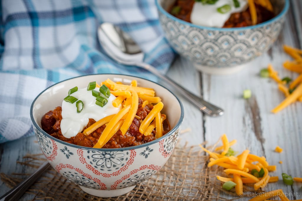 This slow cooker chili is super quick and easy to throw together and makes the perfect warming meal for these cold winter evenings!