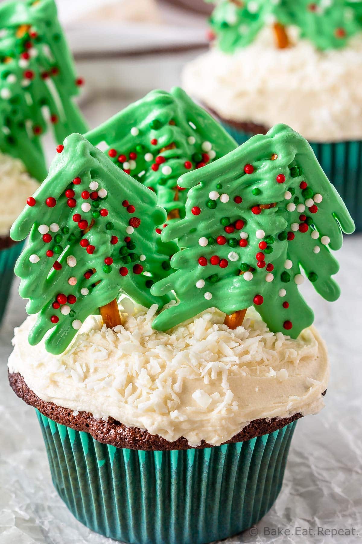 Christmas Tree Cupcakes - Bake. Eat. Repeat.