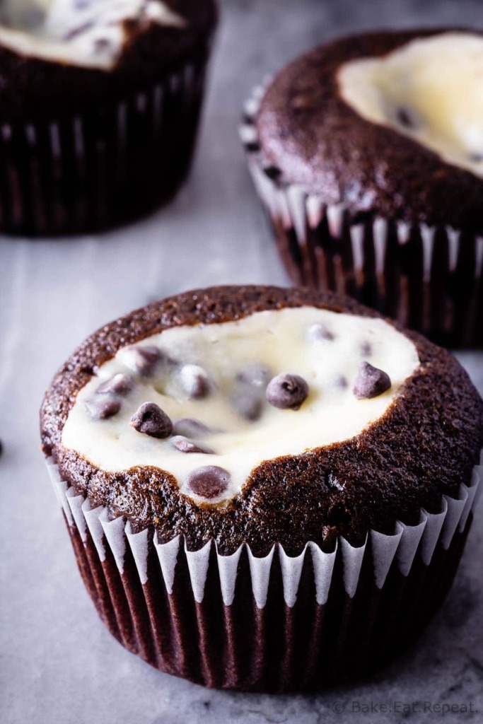 Chocolate cheesecake cupcakes