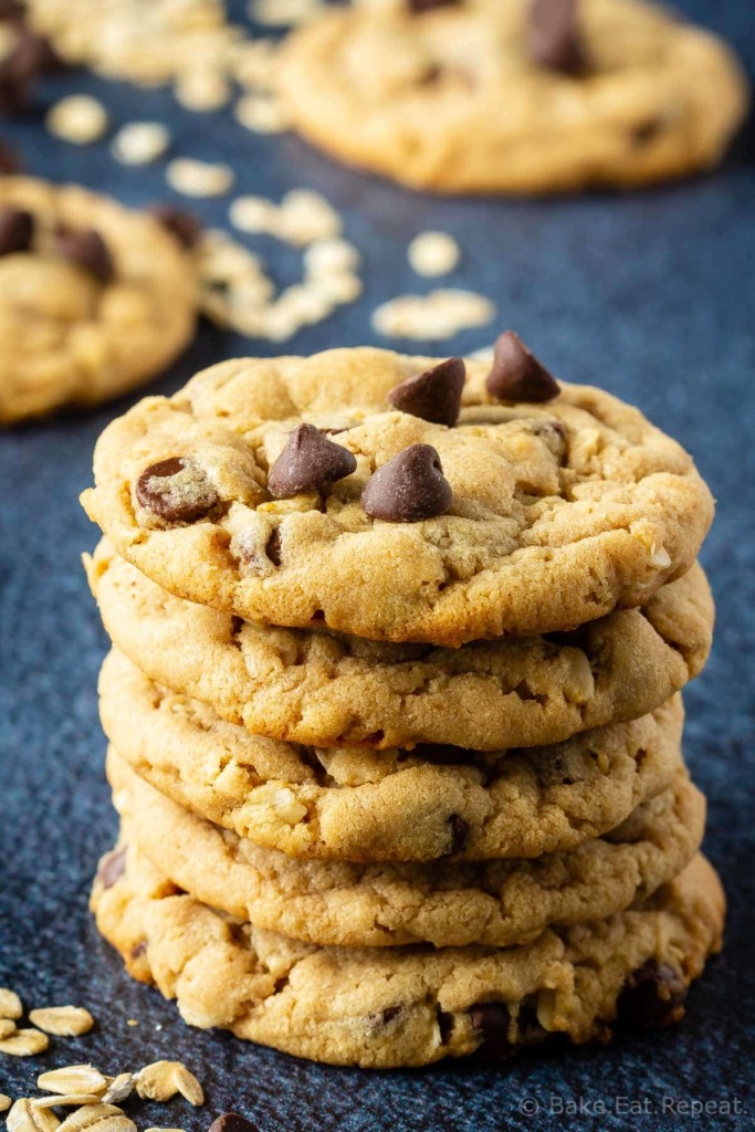 Easy chocolate chip oatmeal peanut butter cookies