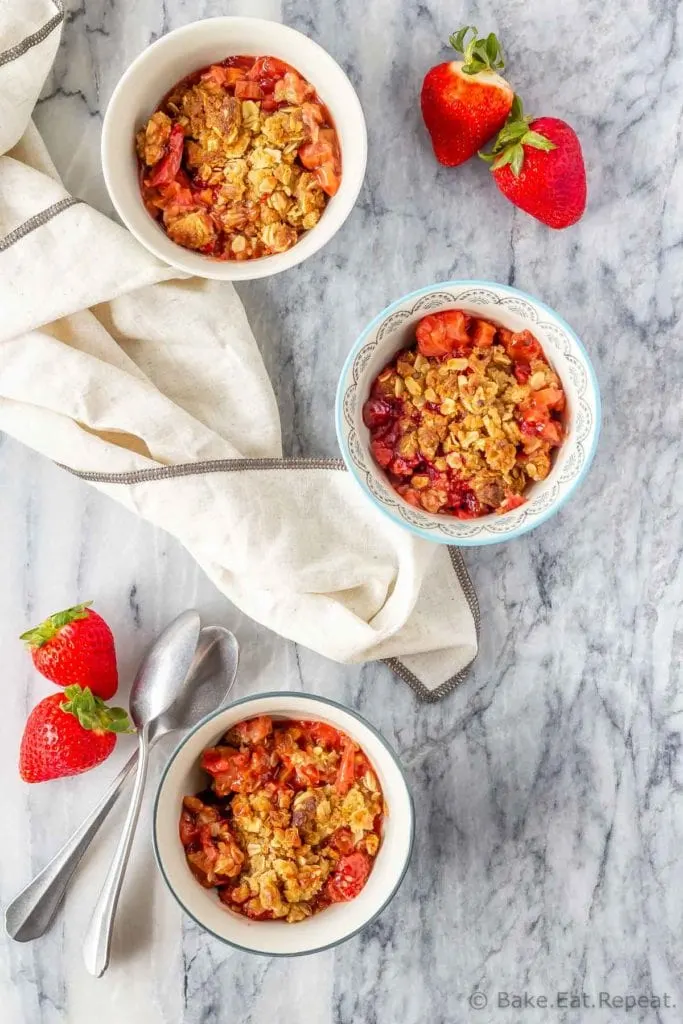 3 bowls of strawberry rhubarb crisp dessert