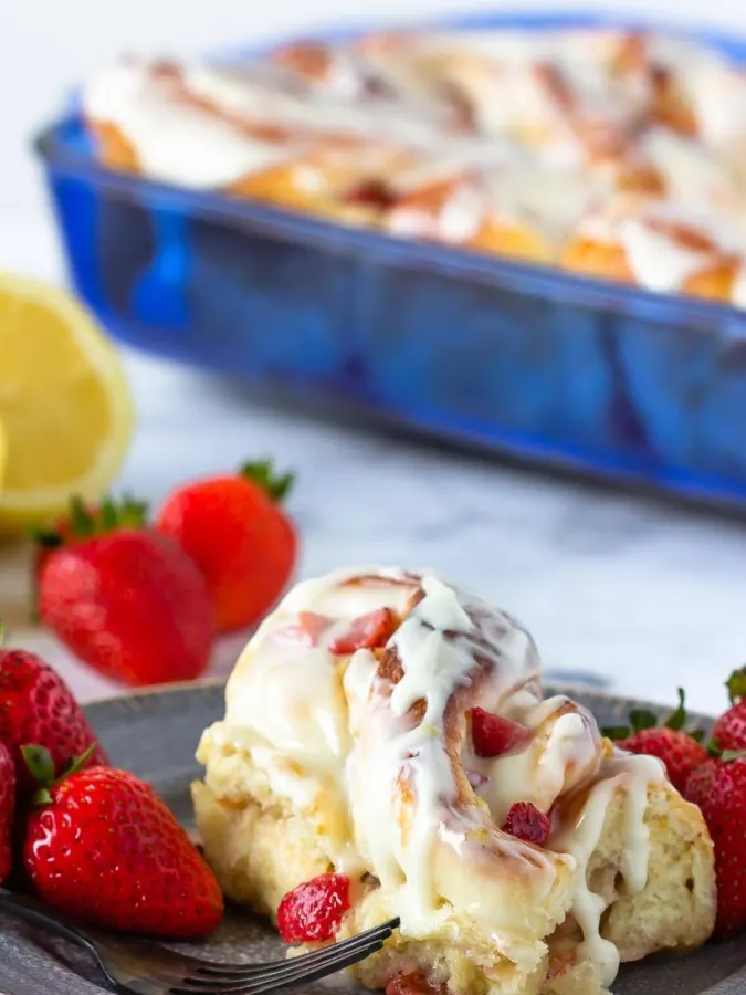 Easy to make sweet rolls filled with lemon and fresh strawberries