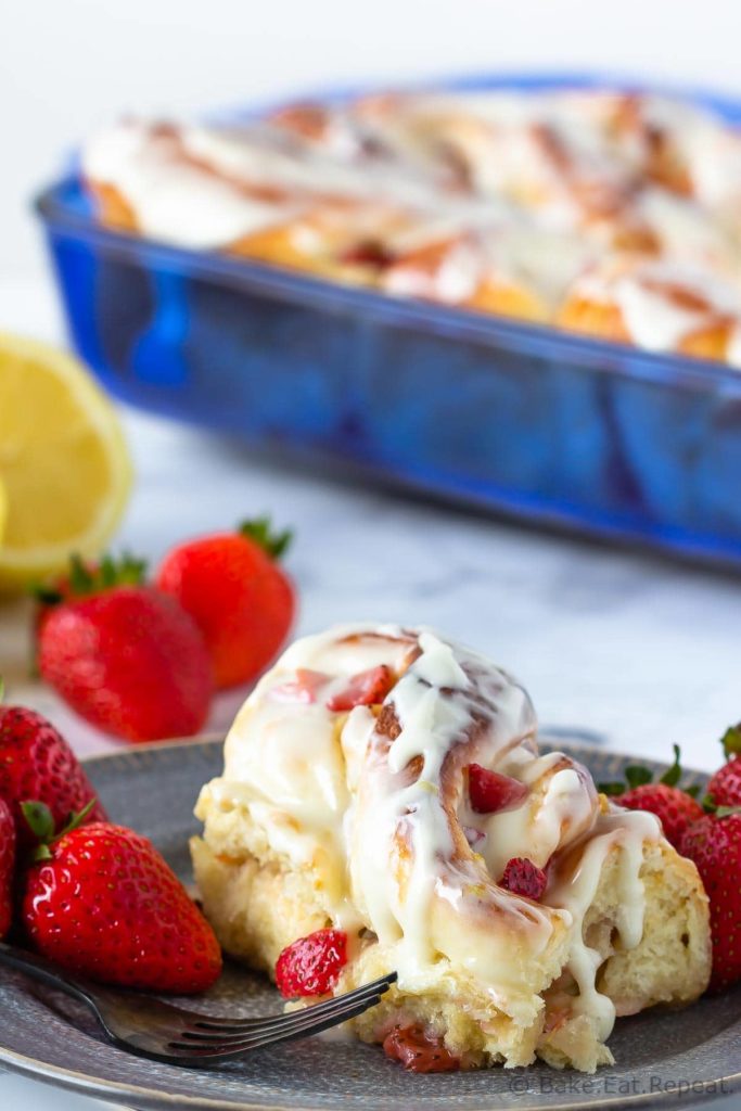 Easy to make sweet rolls filled with lemon and fresh strawberries