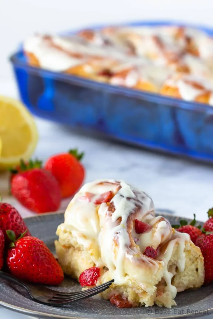 Easy to make sweet rolls filled with lemon and fresh strawberries