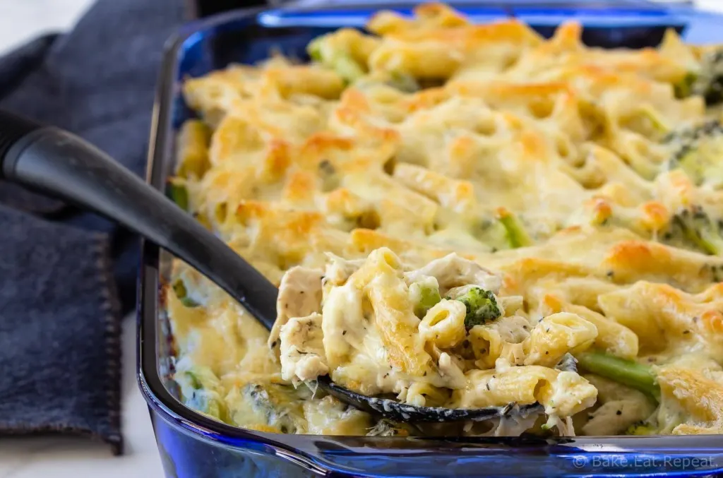 Chicken broccoli Alfredo pasta bake