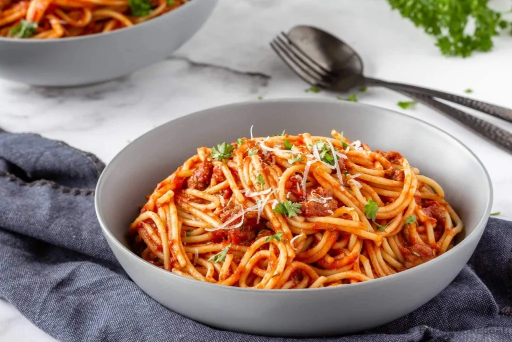 Easy Spaghetti with Tomato Sauce Recipe