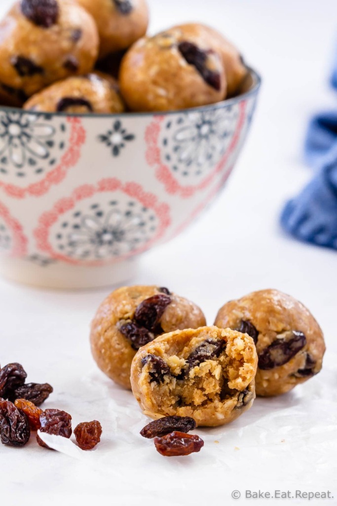 No bake oatmeal raisin energy balls