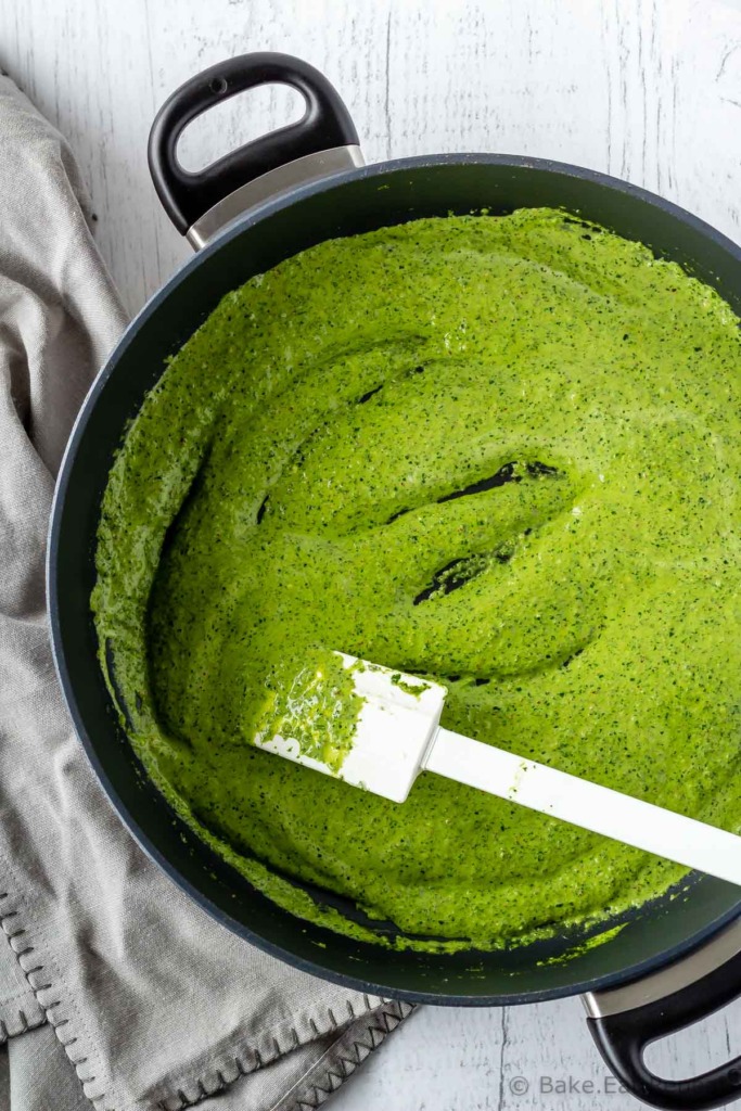 homemade spinach pesto sauce