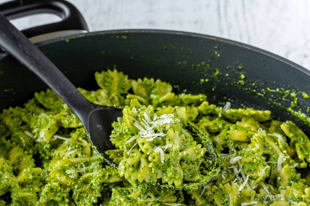 Pesto sauce with pasta