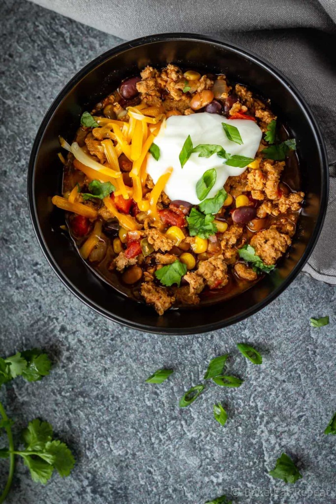 Slow cooker turkey chili