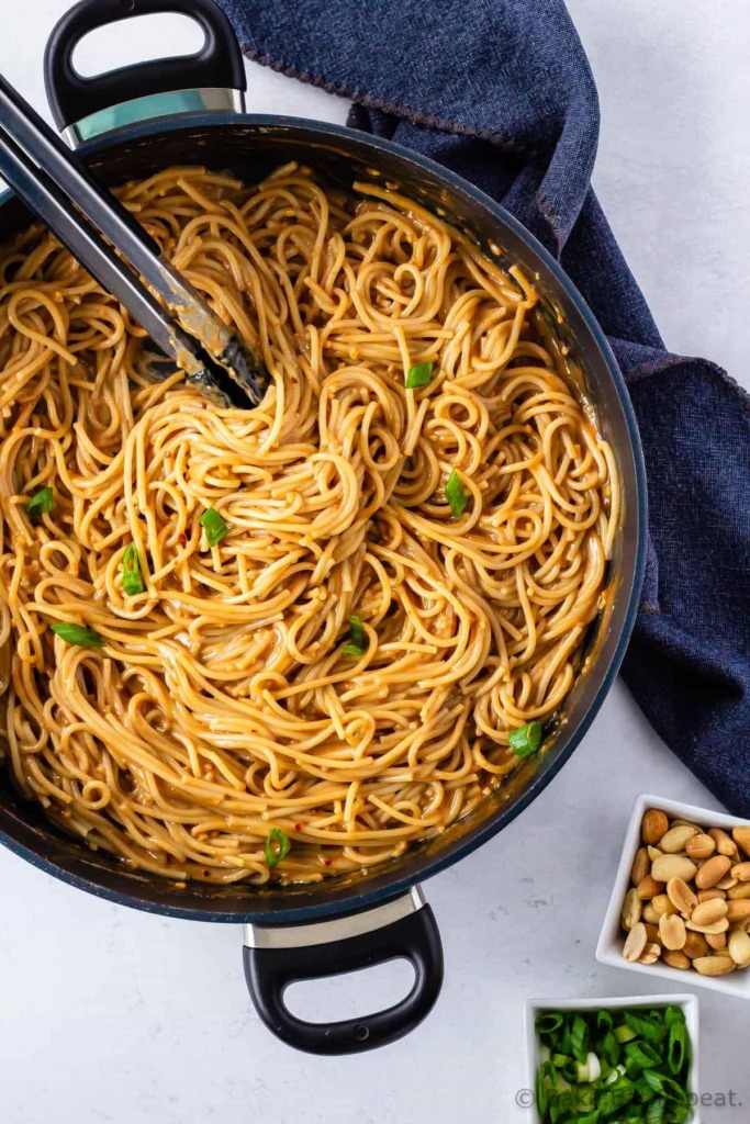 Peanut pasta sauce